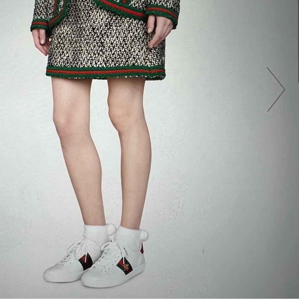 Gucci White and Green Sneakers with Red Accents - Picture 2 of 9